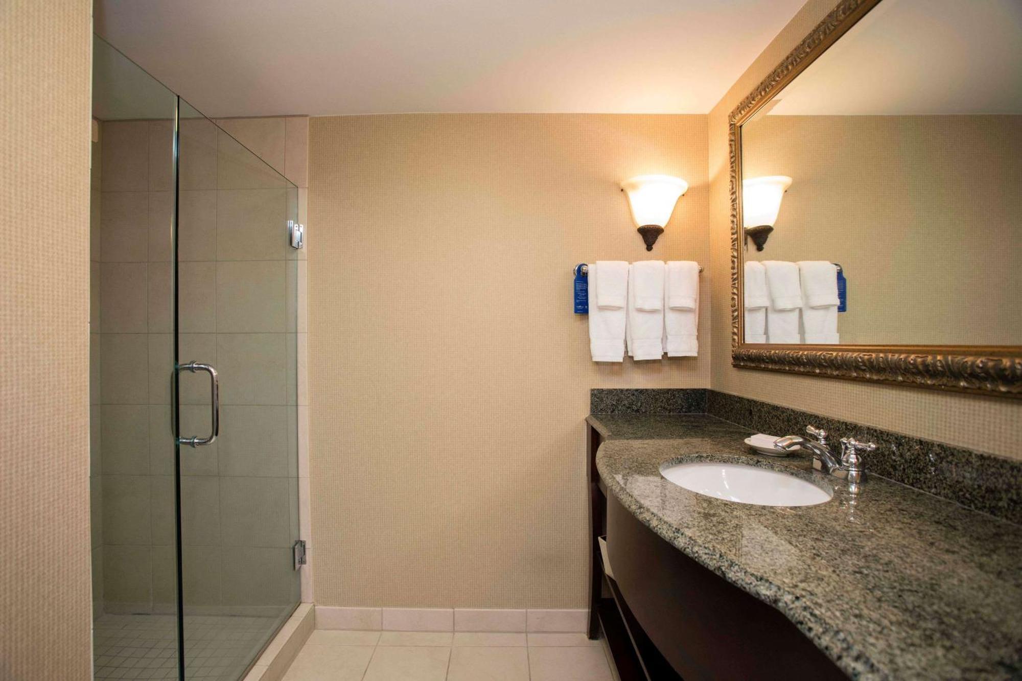 Hilton Garden Inn Athens Downtown Exterior foto